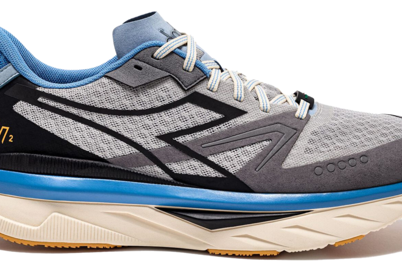 Diadora Atomo V7000-2 Shoe