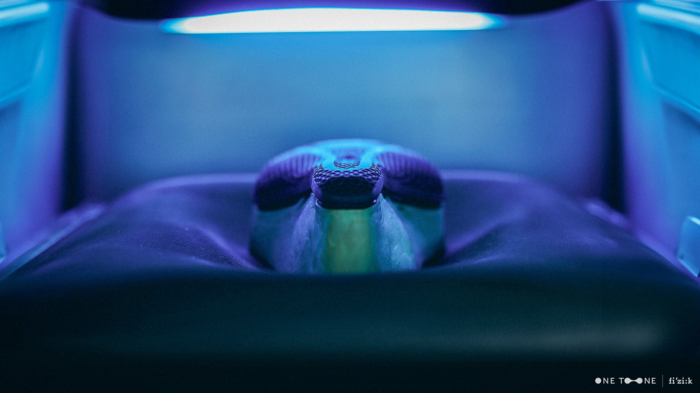 fizik One-to-One saddle cover in manufacturing