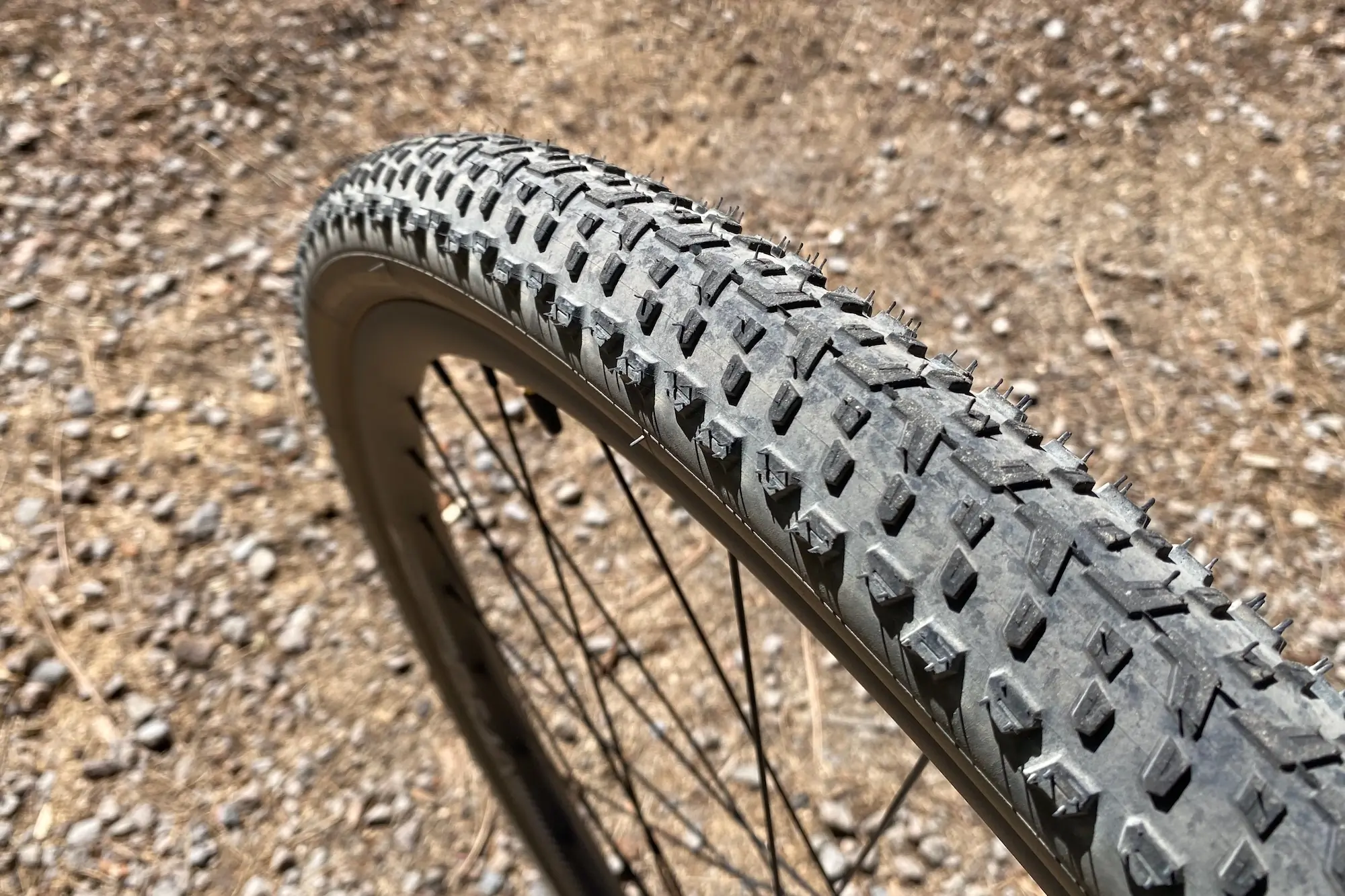 Photo of the knobby tread of the Vittoria Mezcal gravel tire
