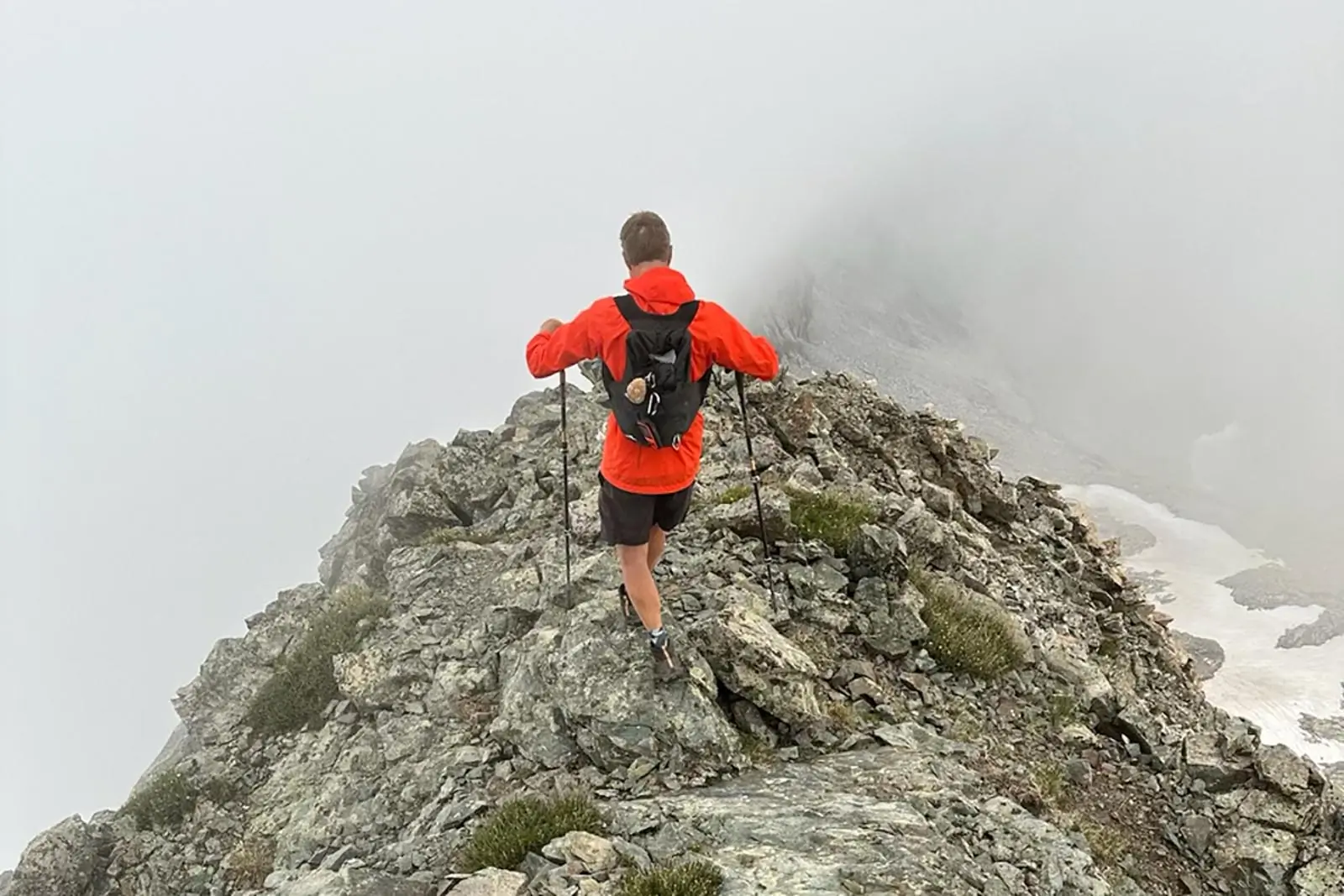 Andrew-Hamilton-on-the-down-climb-of-Gash-ridge