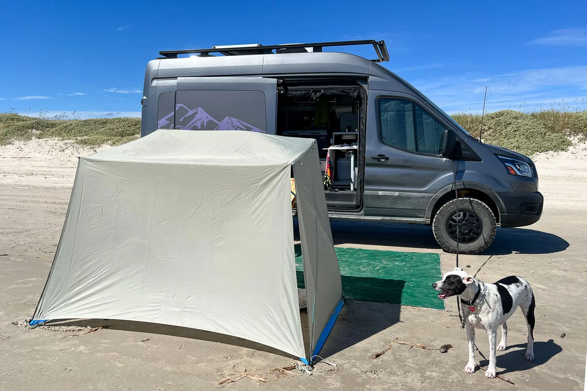 Helinox Royal Box on a beach in front of a campervan