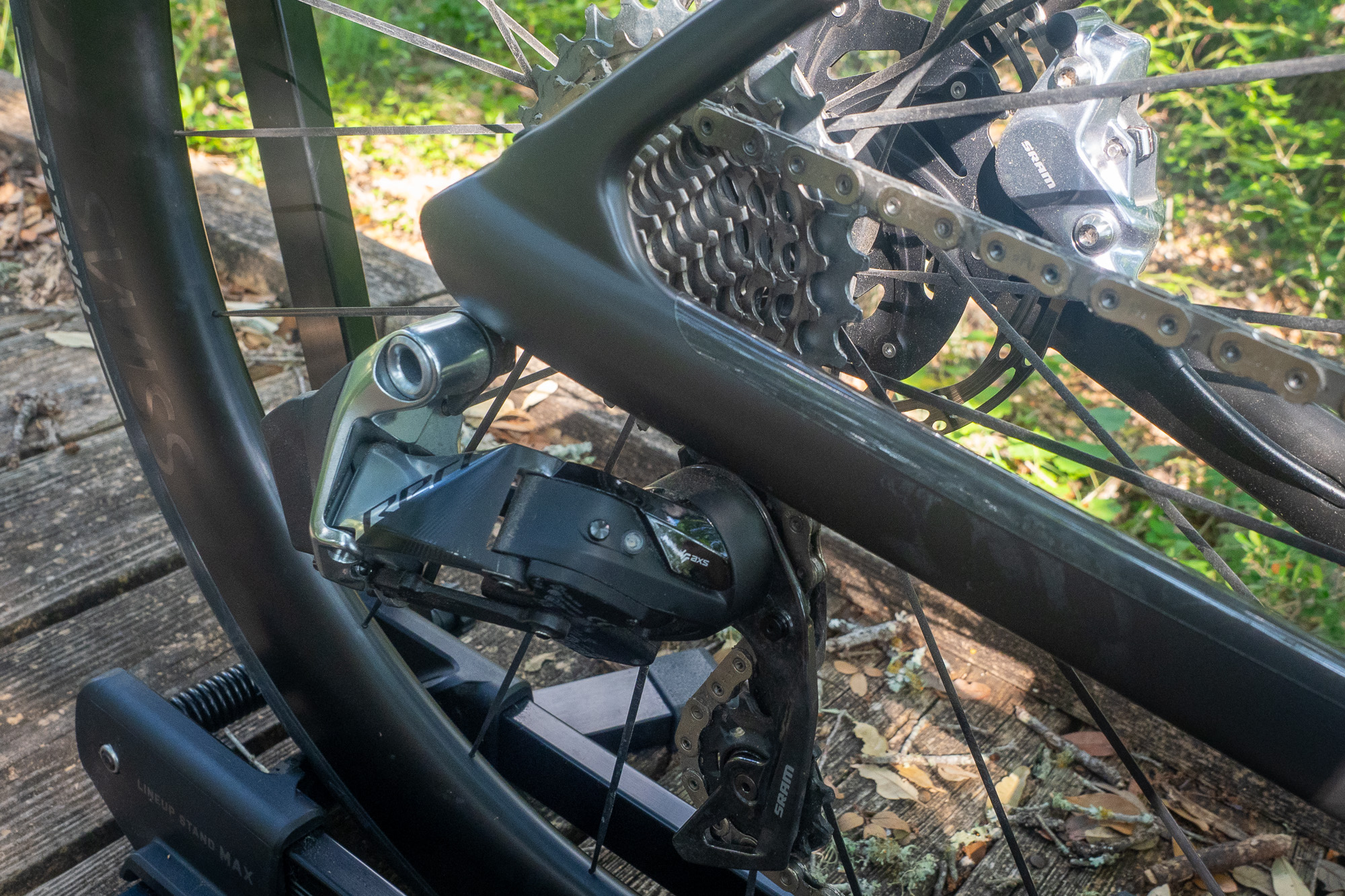 Rear dropout detail on a 2024 BMC Teammachine R 01 LTD