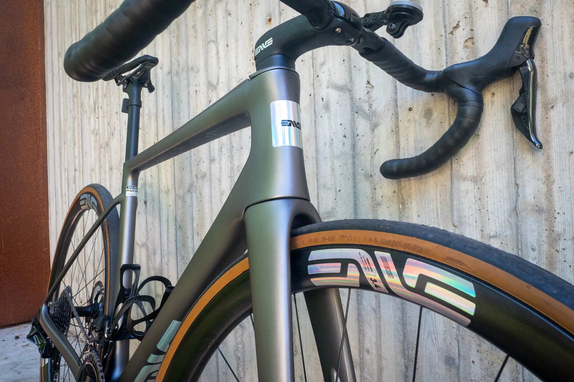 Front triangle veiw of a 2024 ENVE Melee road bike