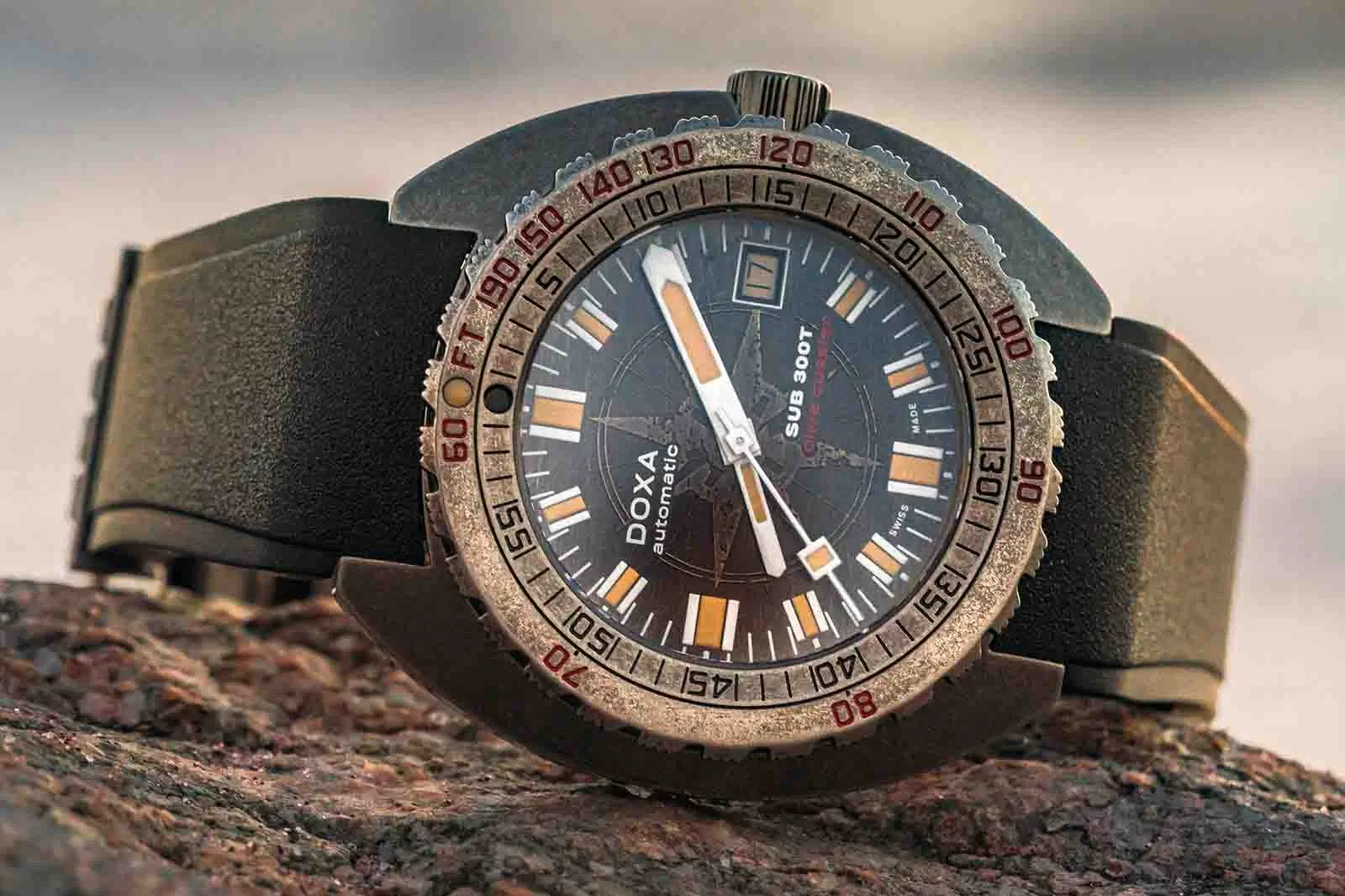 SUB 300T Sharkhunter Clive Cussler