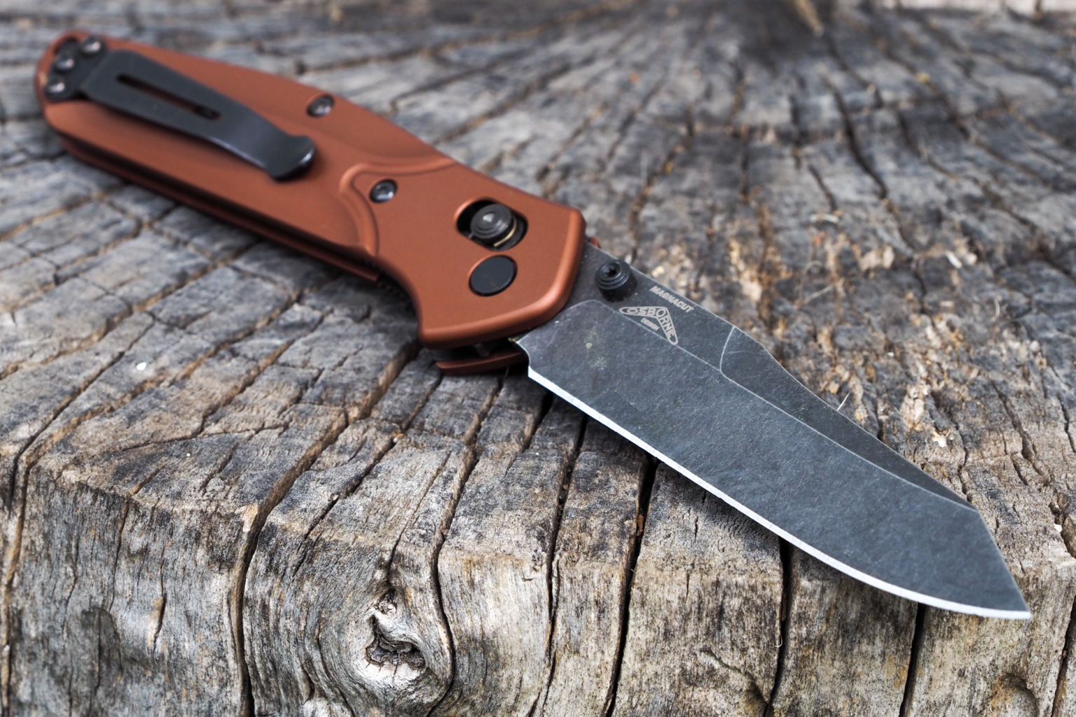[Resim: benchade-osborne-magnacut-review-3-1536x1024.jpg]