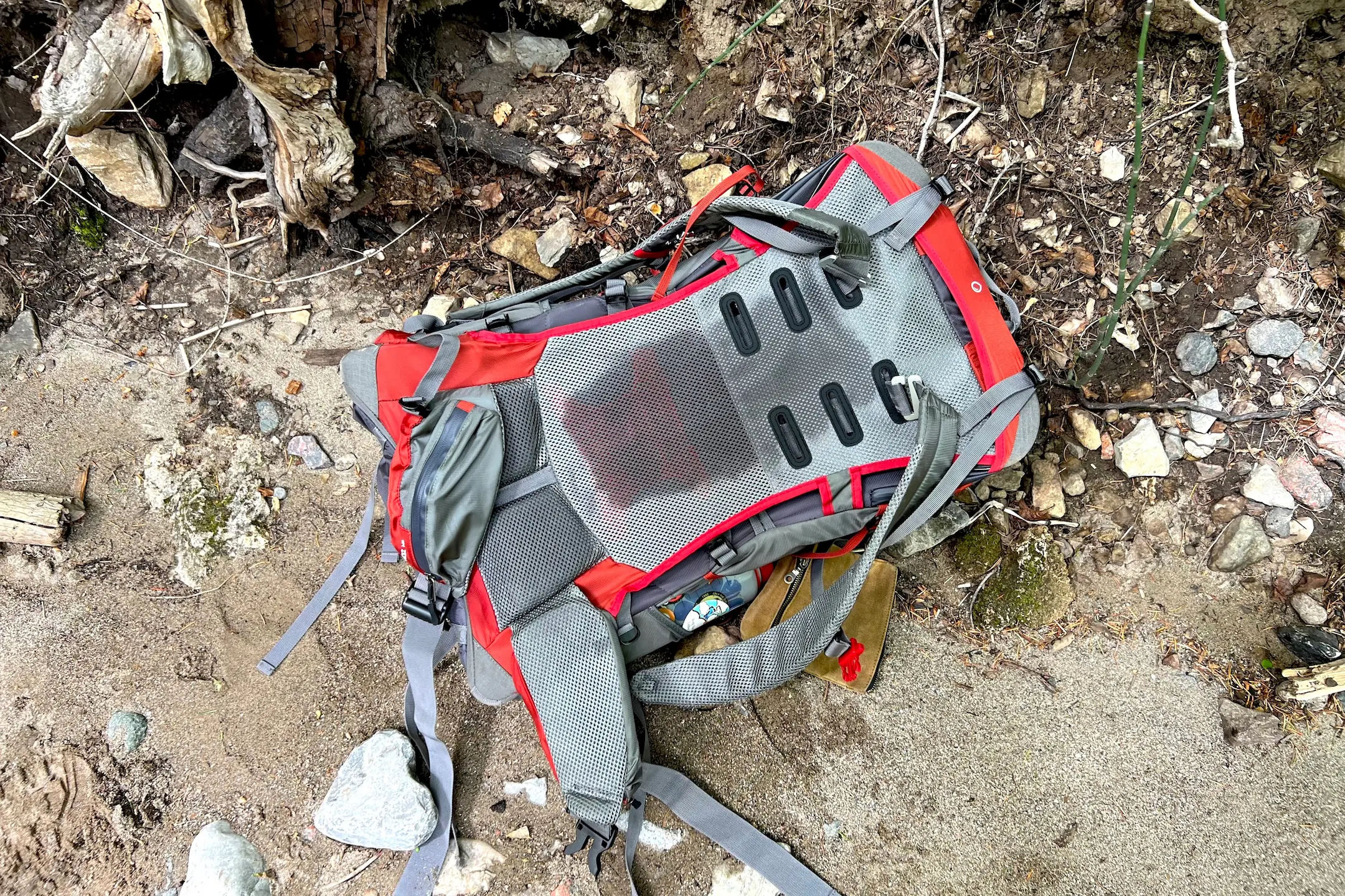 THE DEAN 55 Near Zero backpacking backpack