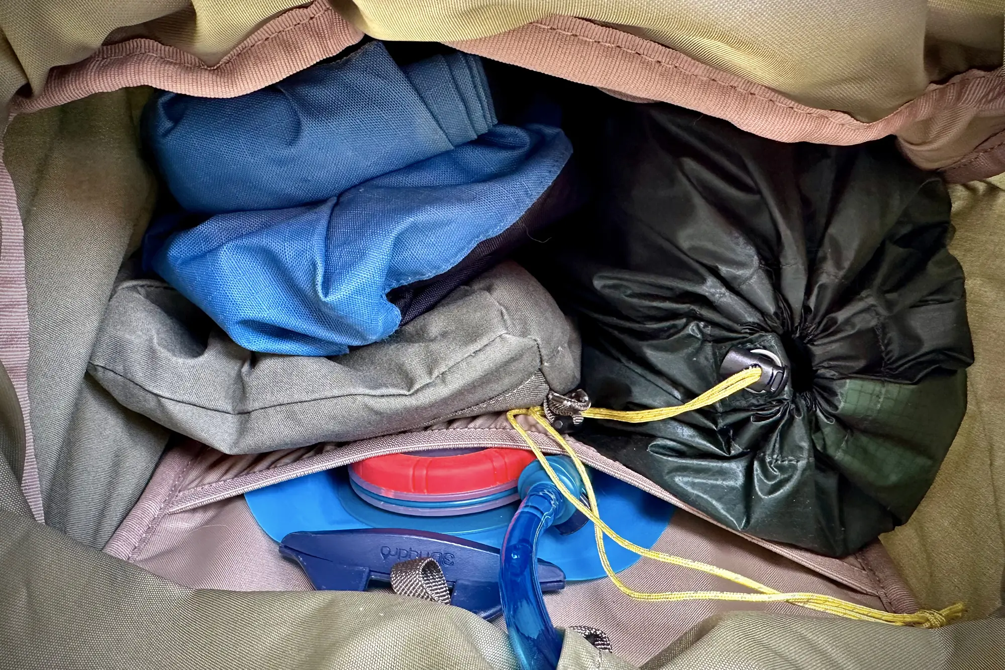inside fjallraven kajka 35 pack