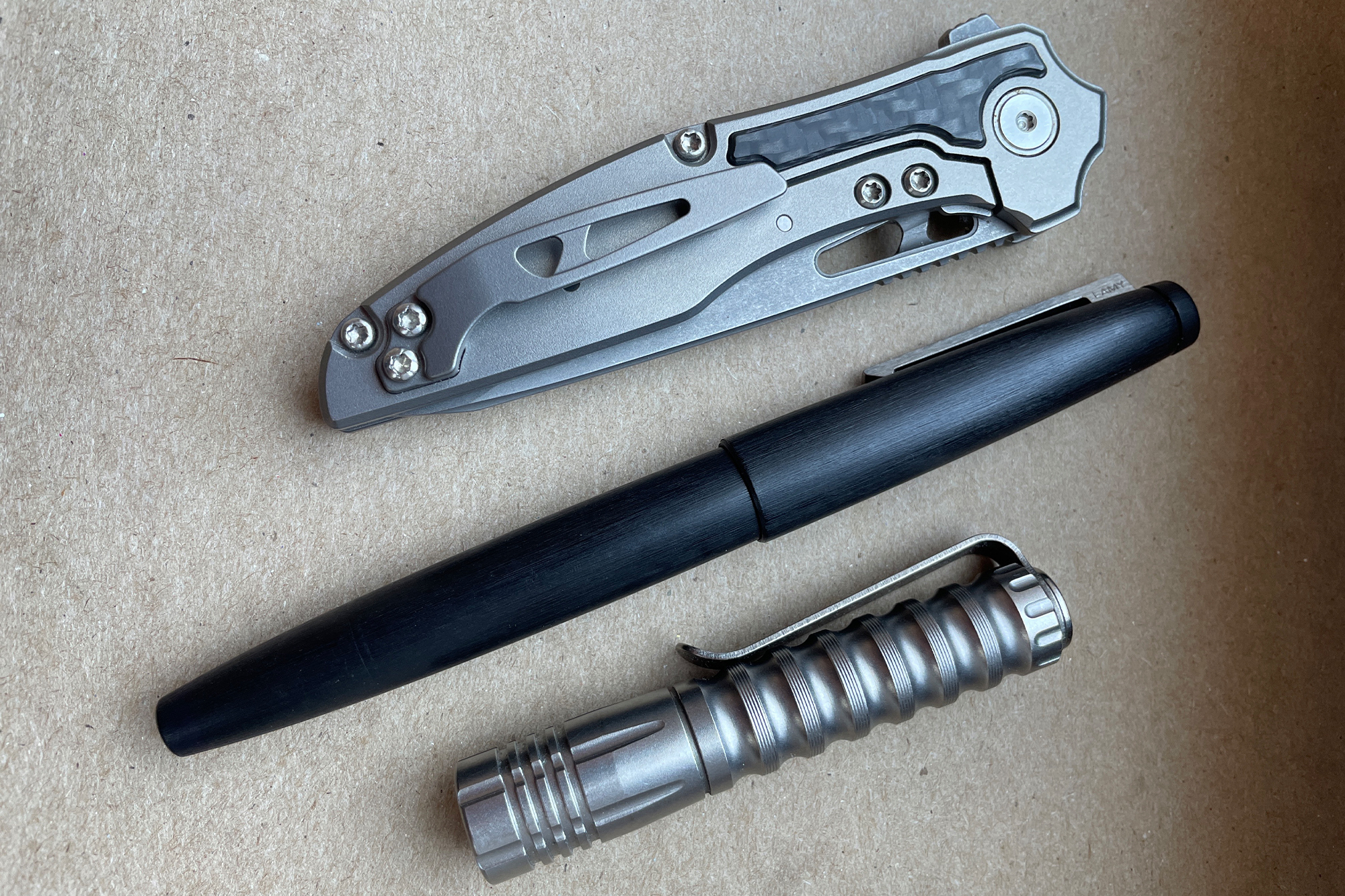 millit knives torrent v3 knife, pen and pocket flashlight