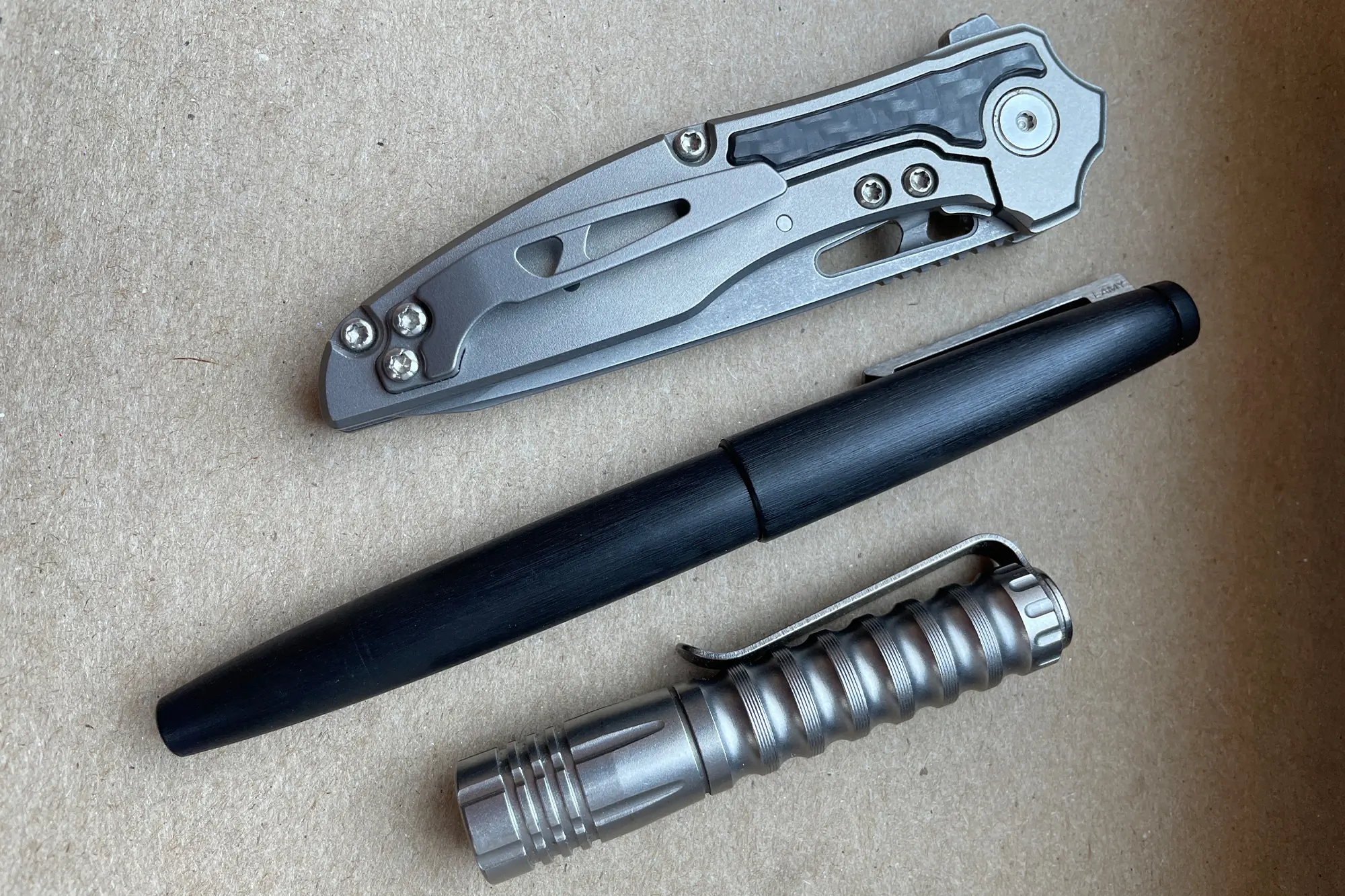 millit knives torrent v3 knife, pen and pocket flashlight