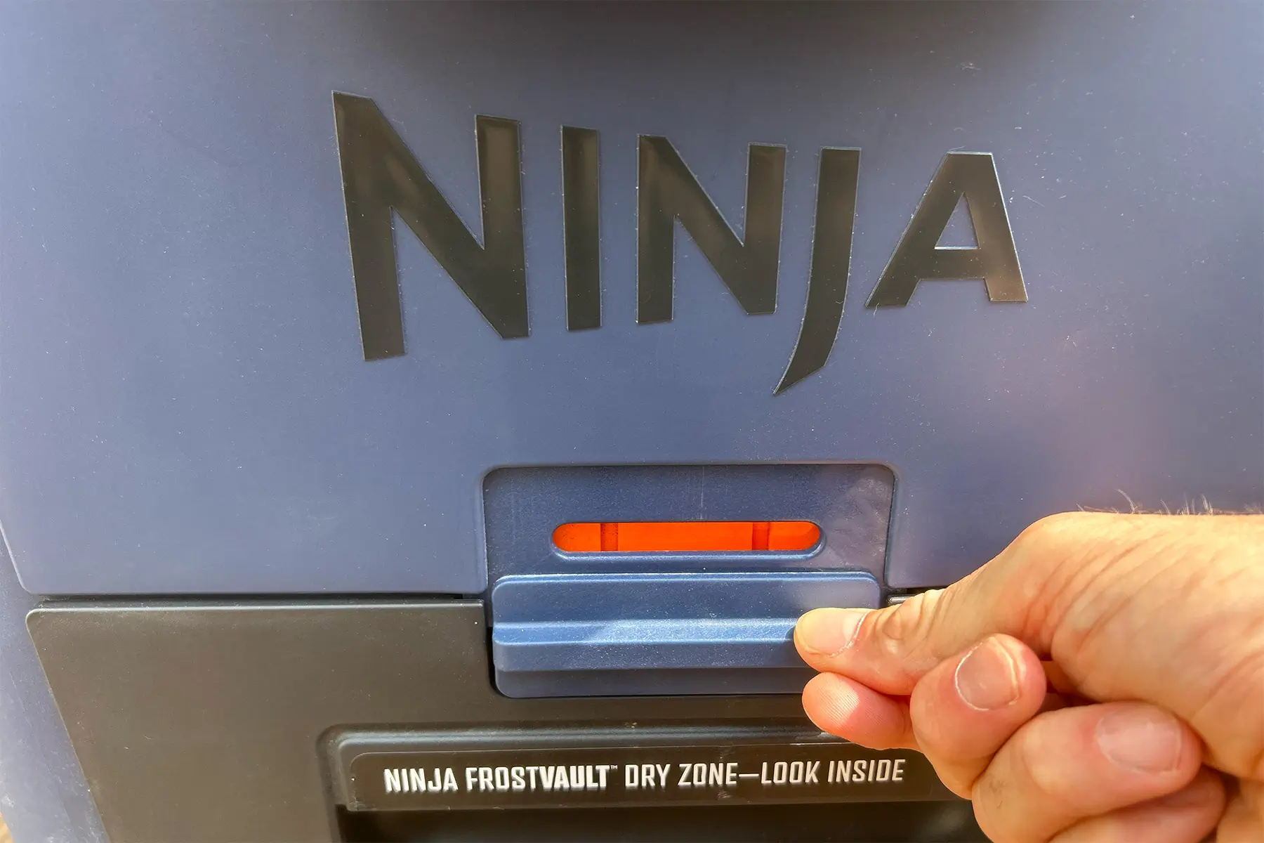 ninja frostvault cooler drawer lock