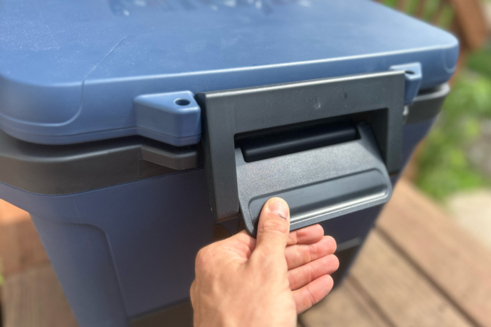 ninja frostvault cooler lid latch