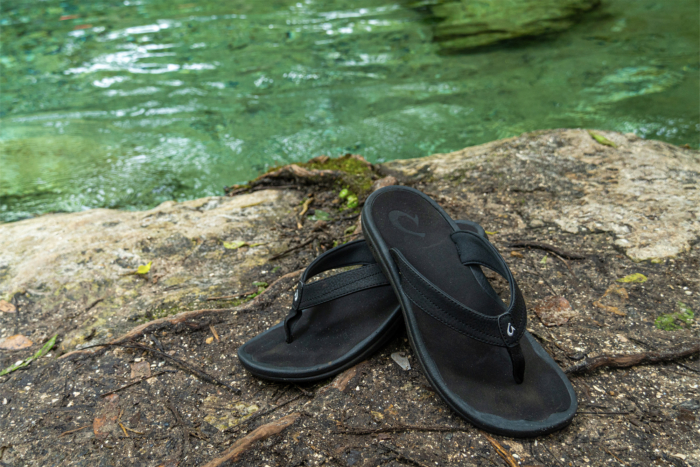 olukai ohana flip flops