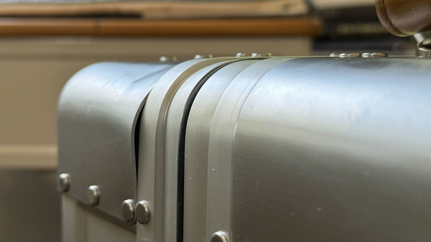 sterling pacific travel case damage