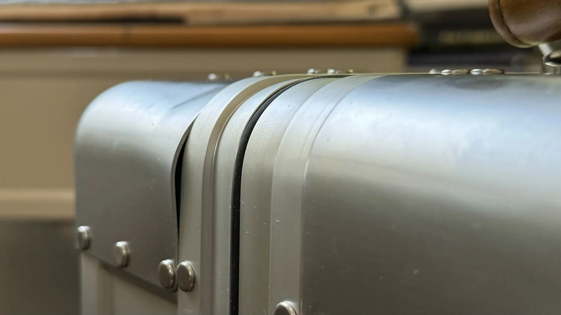 sterling pacific travel case damage