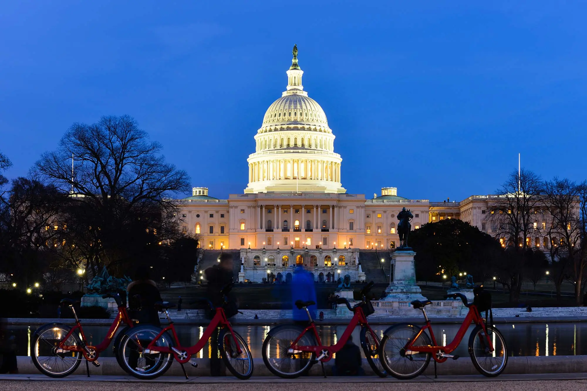 Washington DC - Capitol building at night