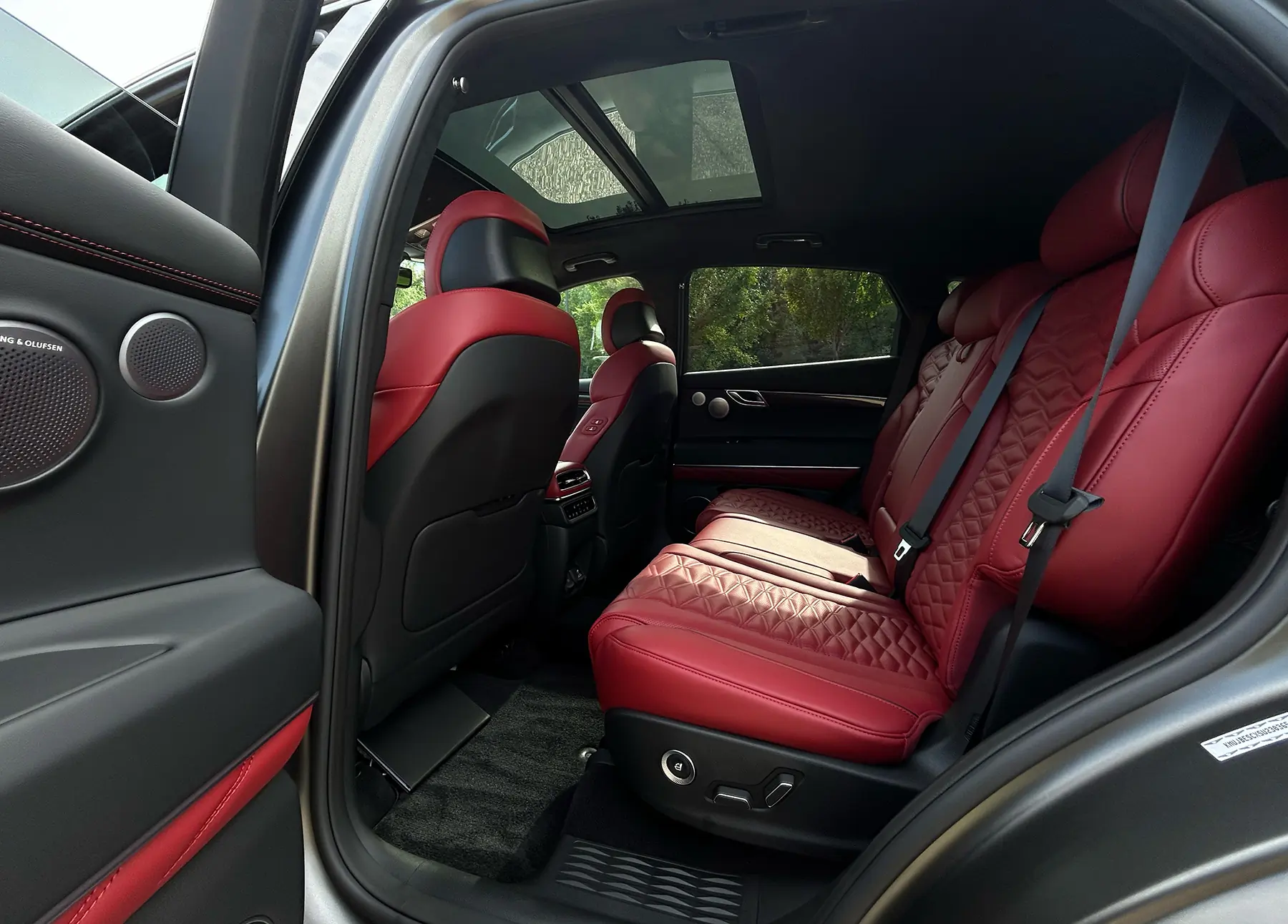 Genesis GV80 Coupe 2nbd row seating