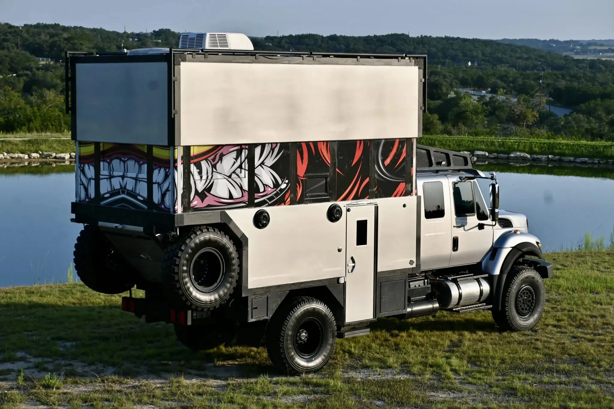 2008 International GXV Pangea 4x4