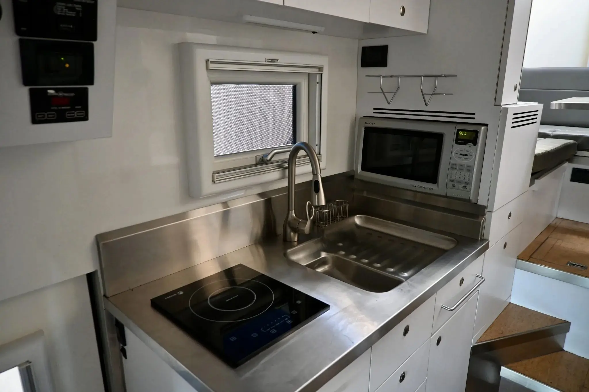 2008 International GXV Pangea 4x4