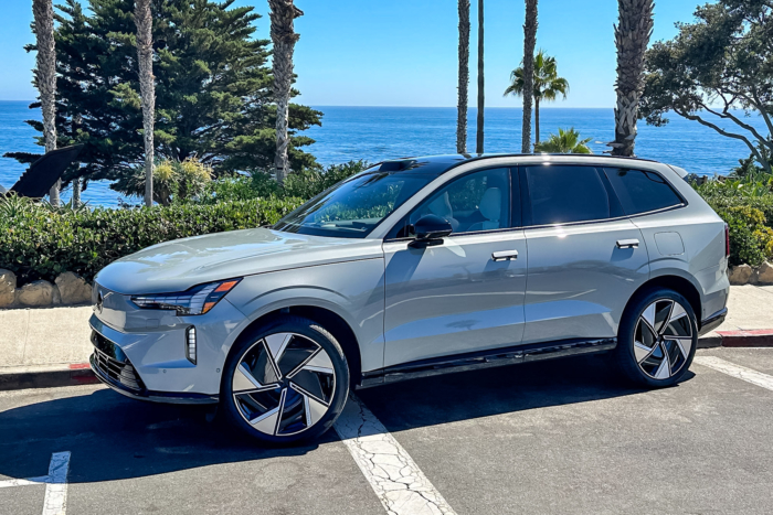 2025 Volvo EX90