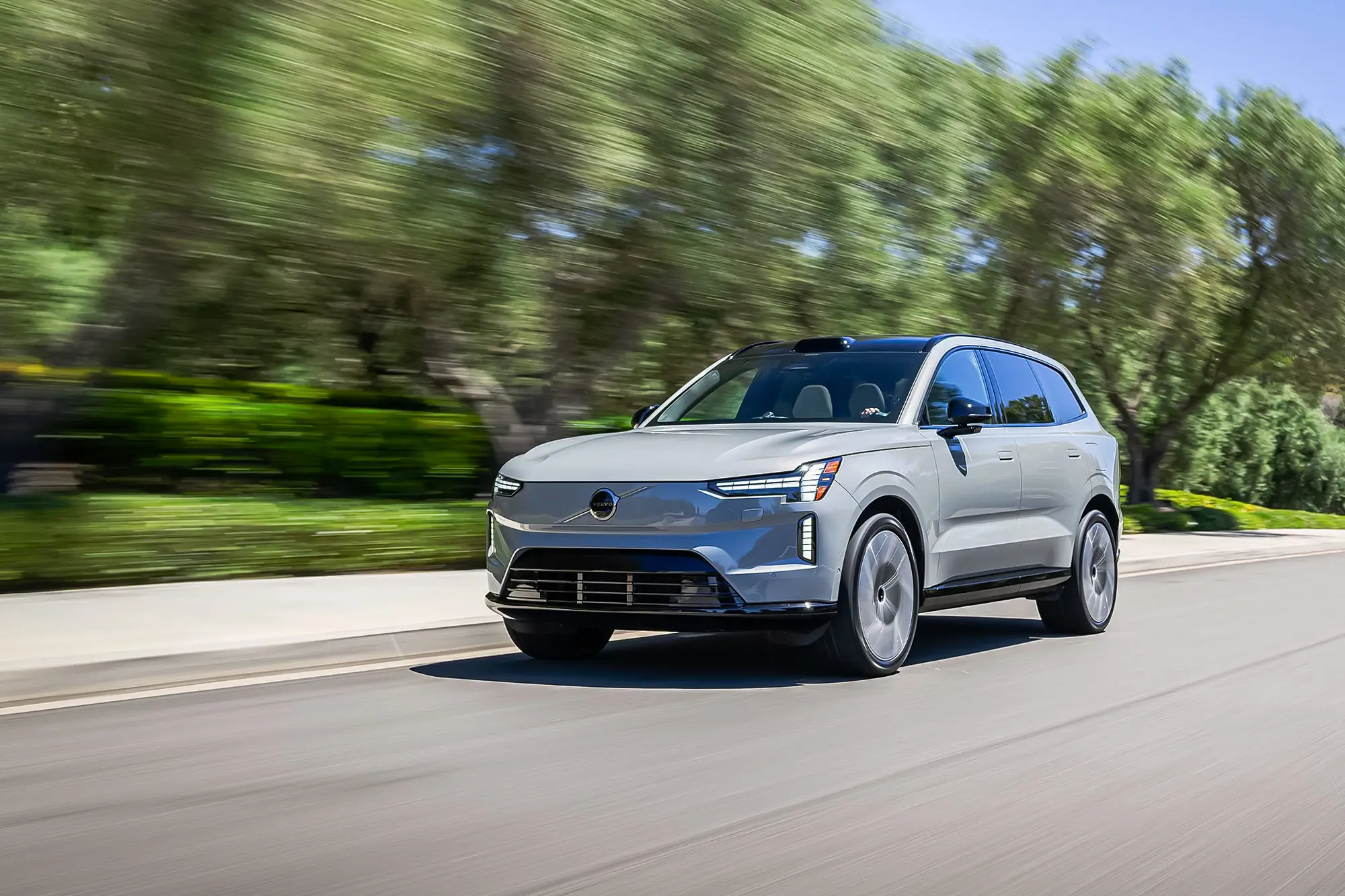 2025 Volvo EX90