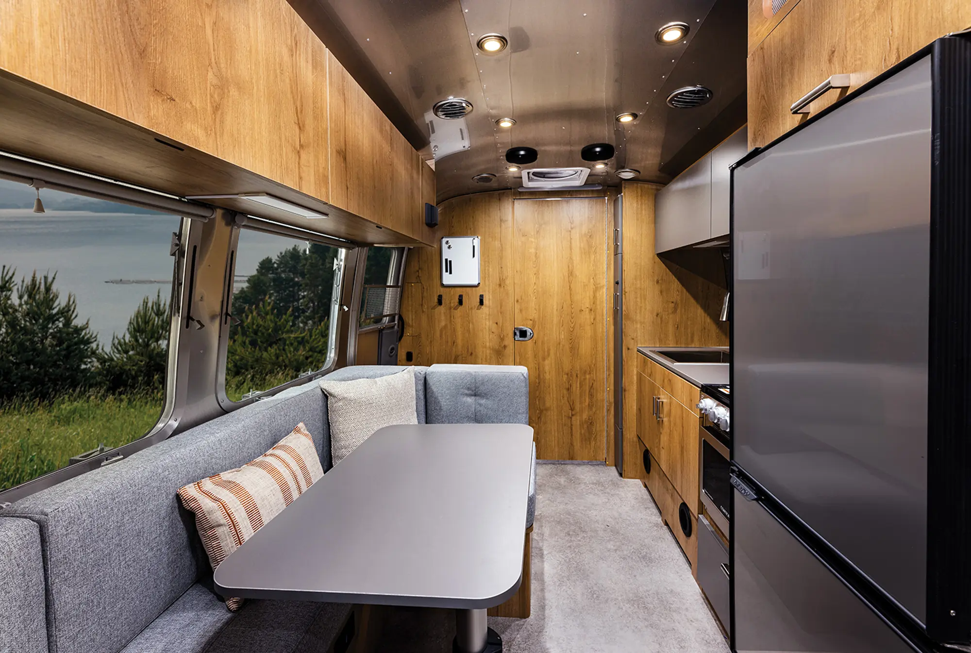 Airstream Trade Wind 23FB
