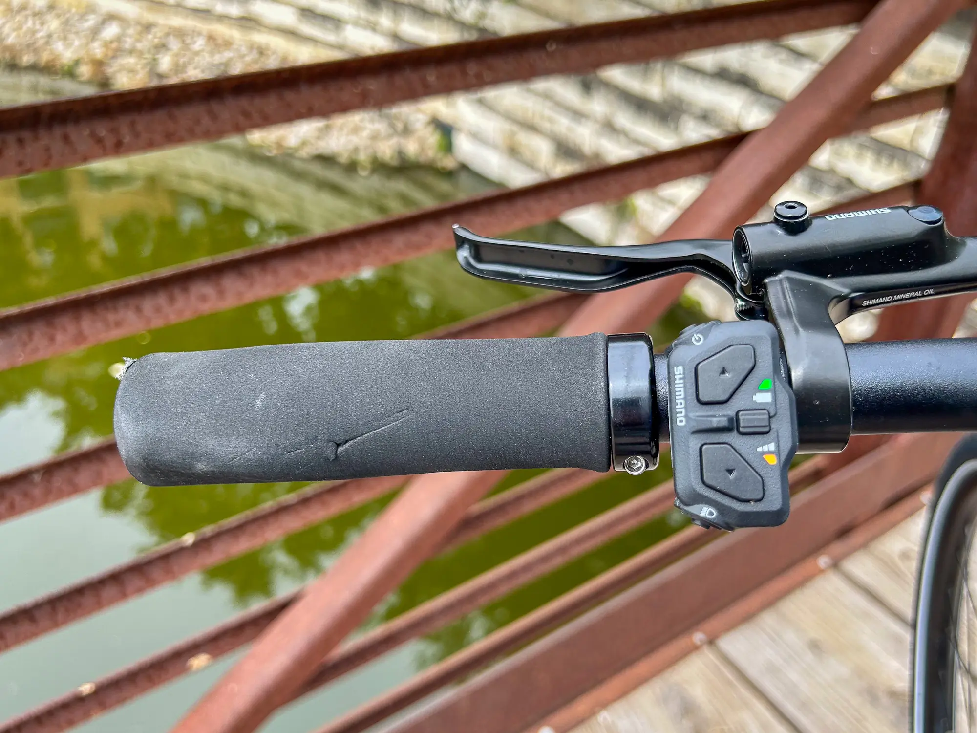 Shimano thumb control for electric assist level on an e-bike