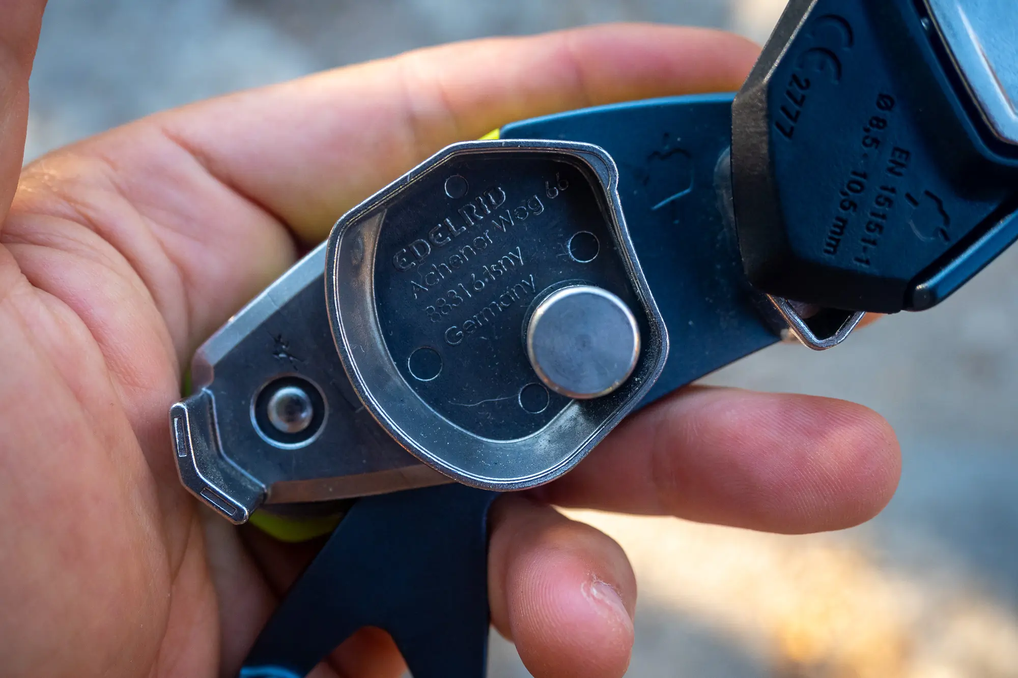 Cam on the inside of the Edelrid Pinch