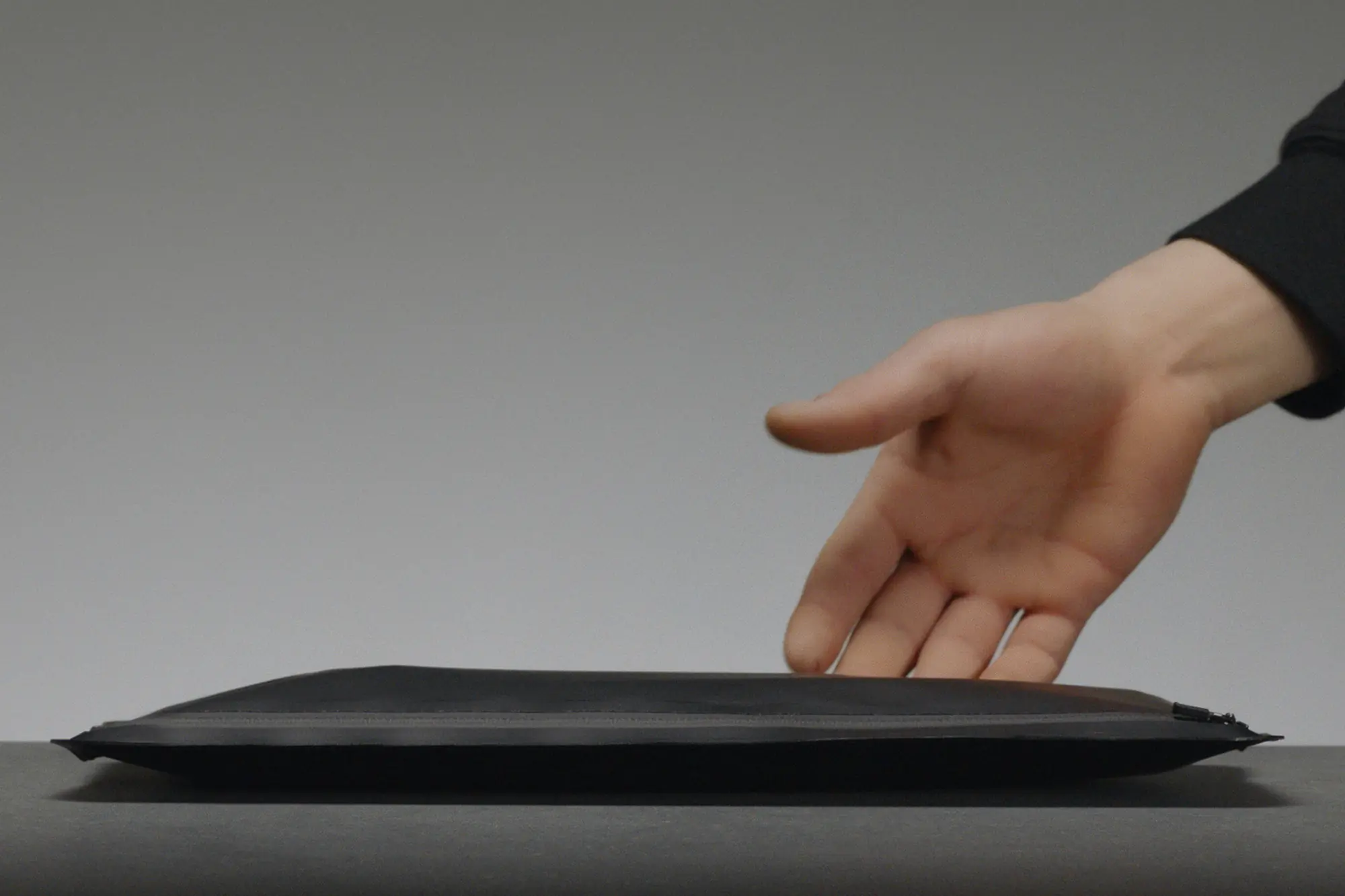 Ventete aH-1 bicycle helmet carrying case