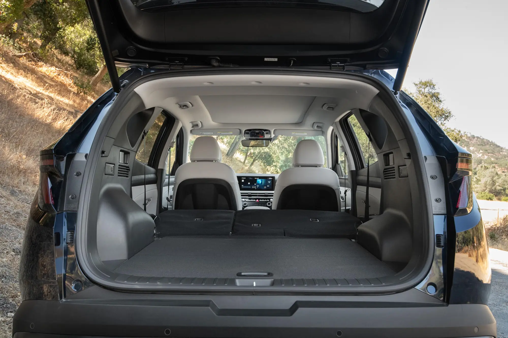 2025 Hyundai Tucson Hybrid Interior
