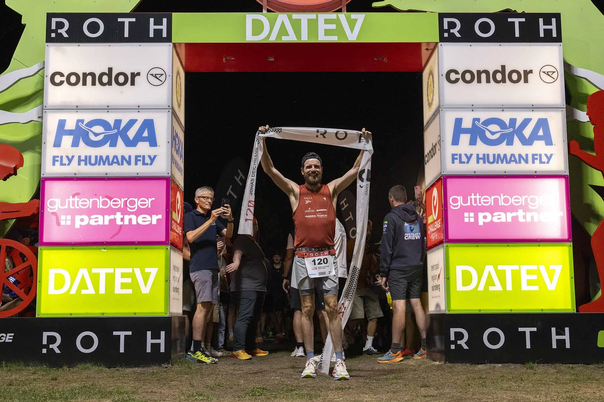 Jonas_Deichmann_Challenge_120_Finale win