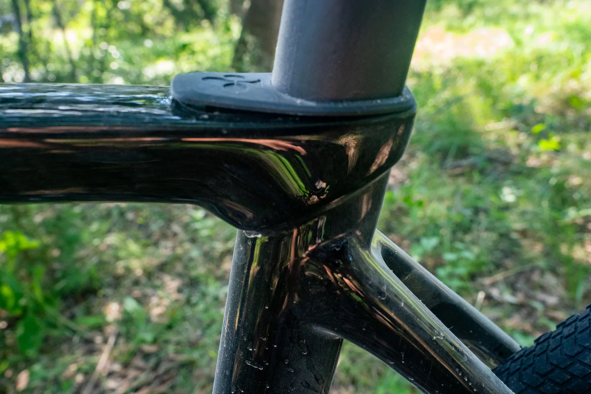 Colnago C68 Gravel seat tube to top tube carbon lugged construction