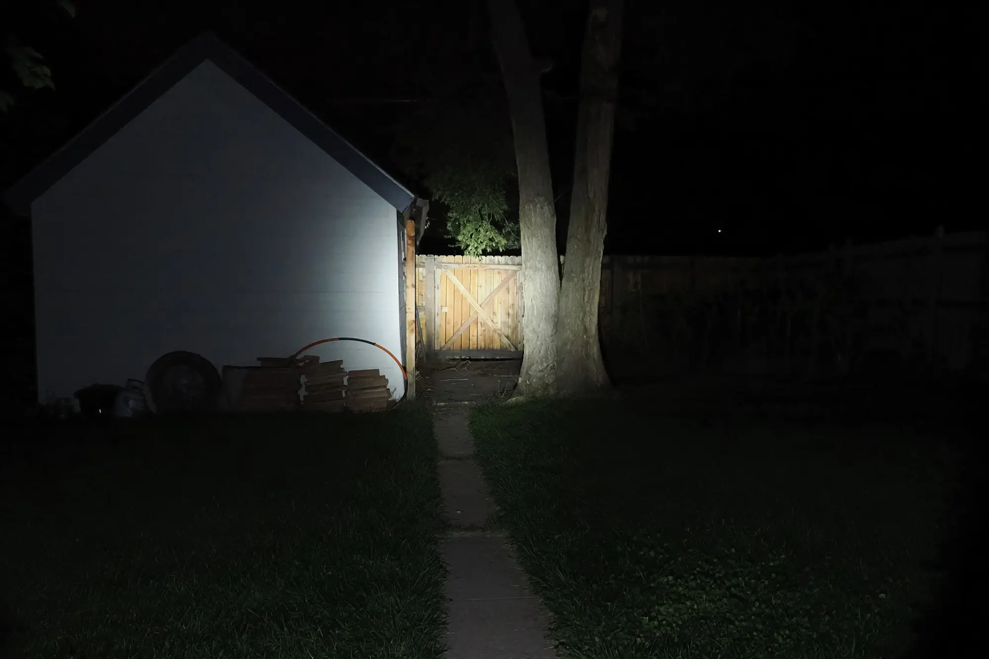 Olight Baton Turbo beam pattern