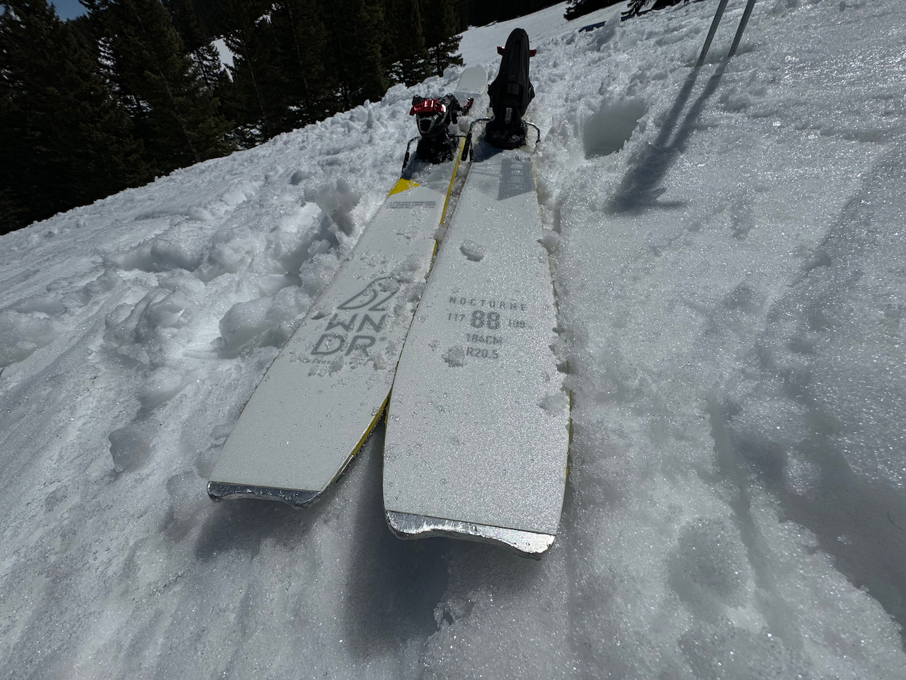 the wndr nocturne 88 skis on snow