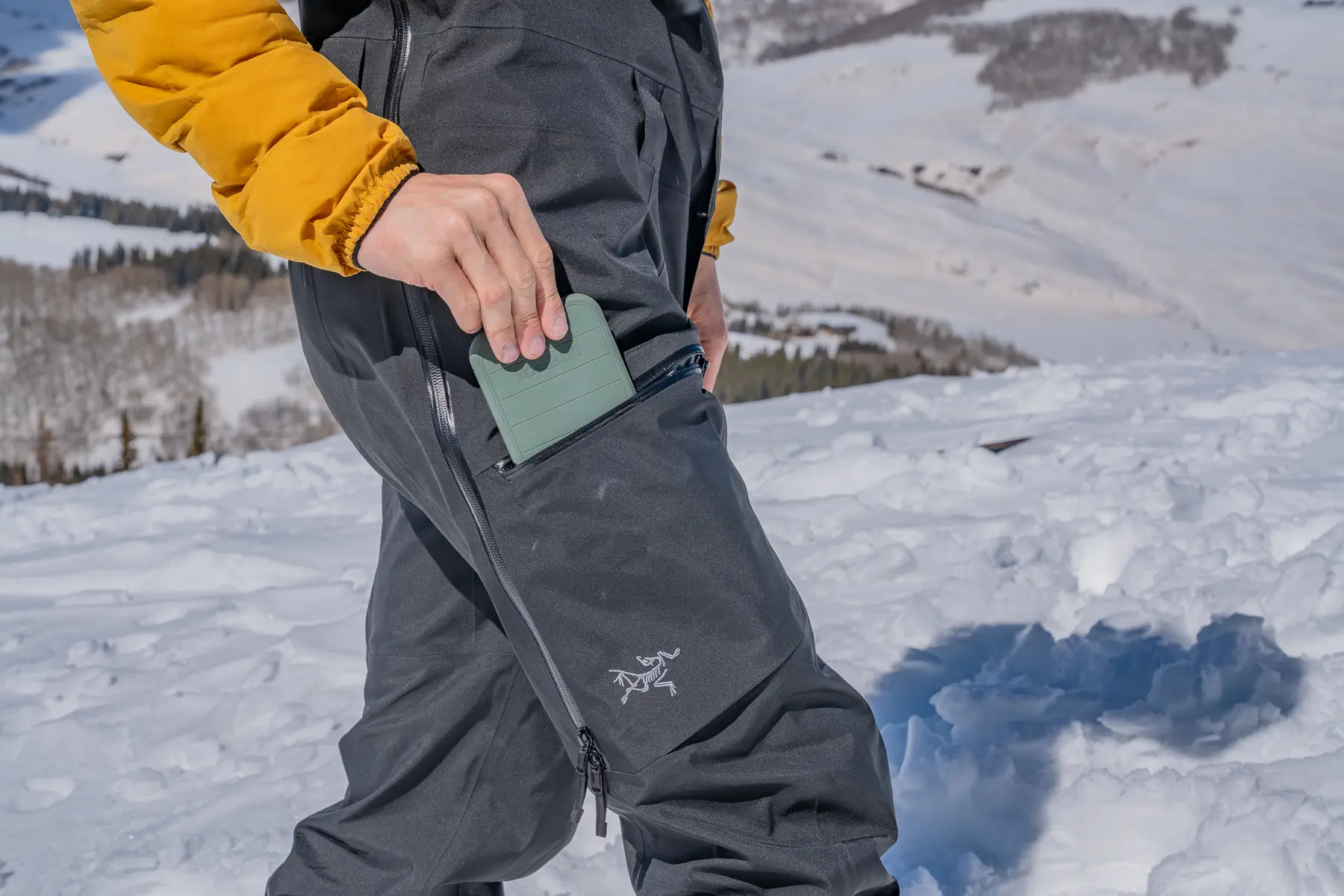 【着用1回】ARC'TERYX SABRE BIB PANT Arc'teryx Sabre Bib Pant - Men's – The Backpacker