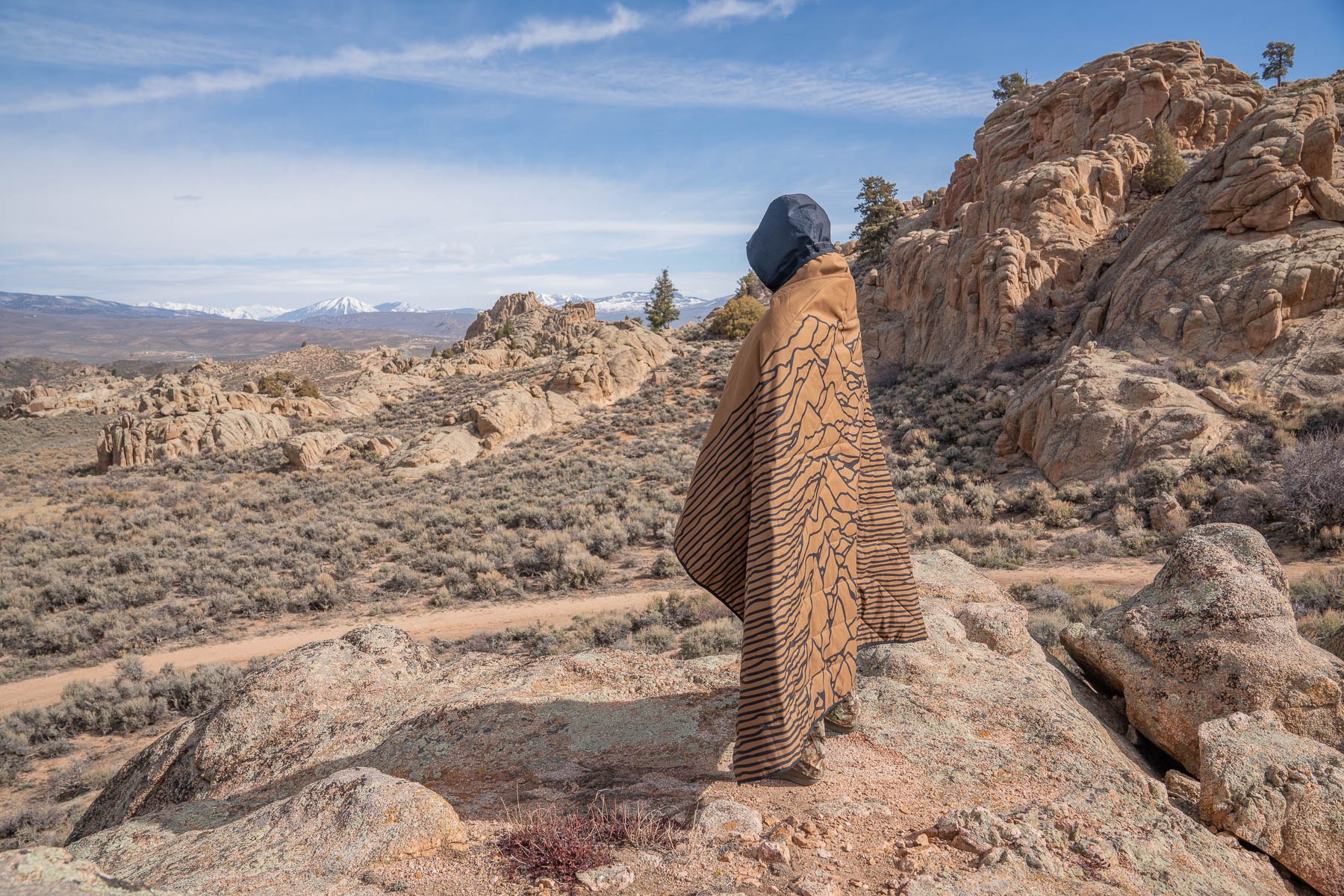 686 Waterproof Hooded Puffer Blanket