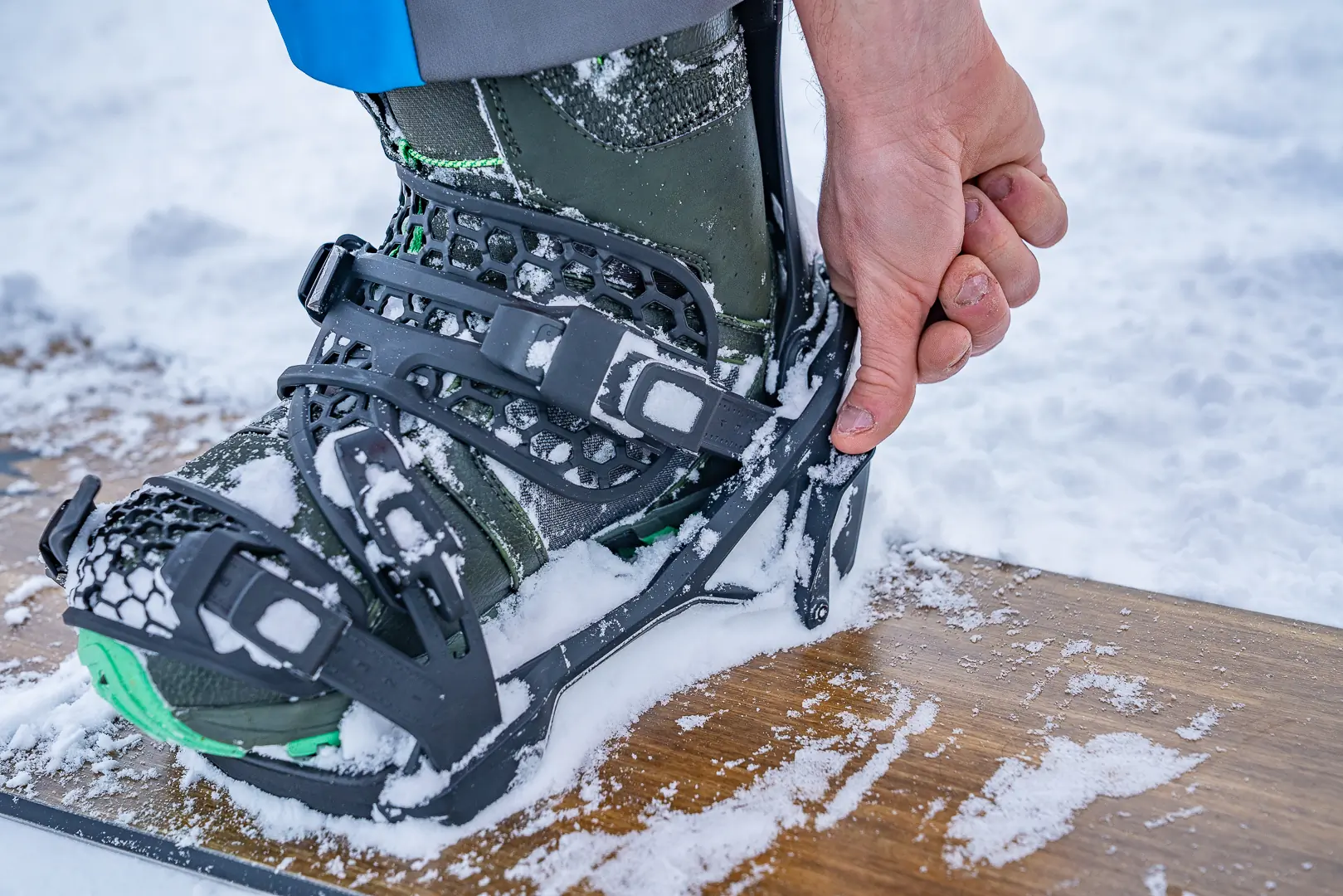 snowboard boots and bindings