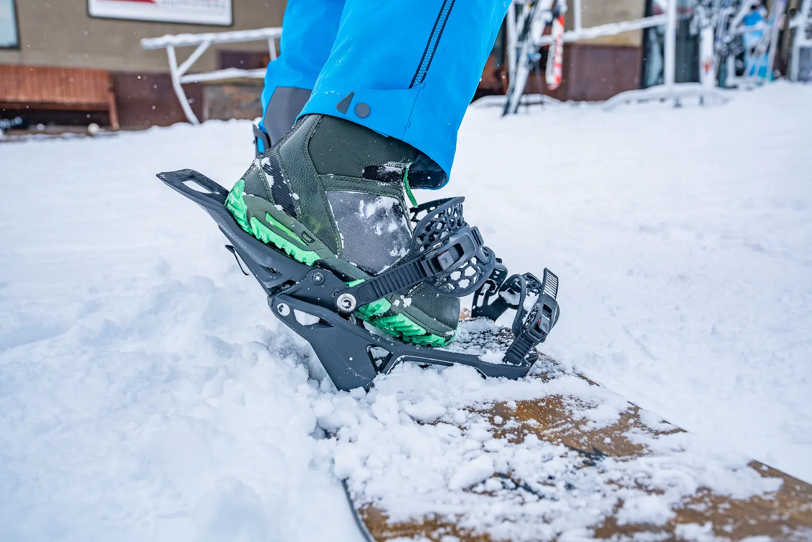 snowboard boots and bindings