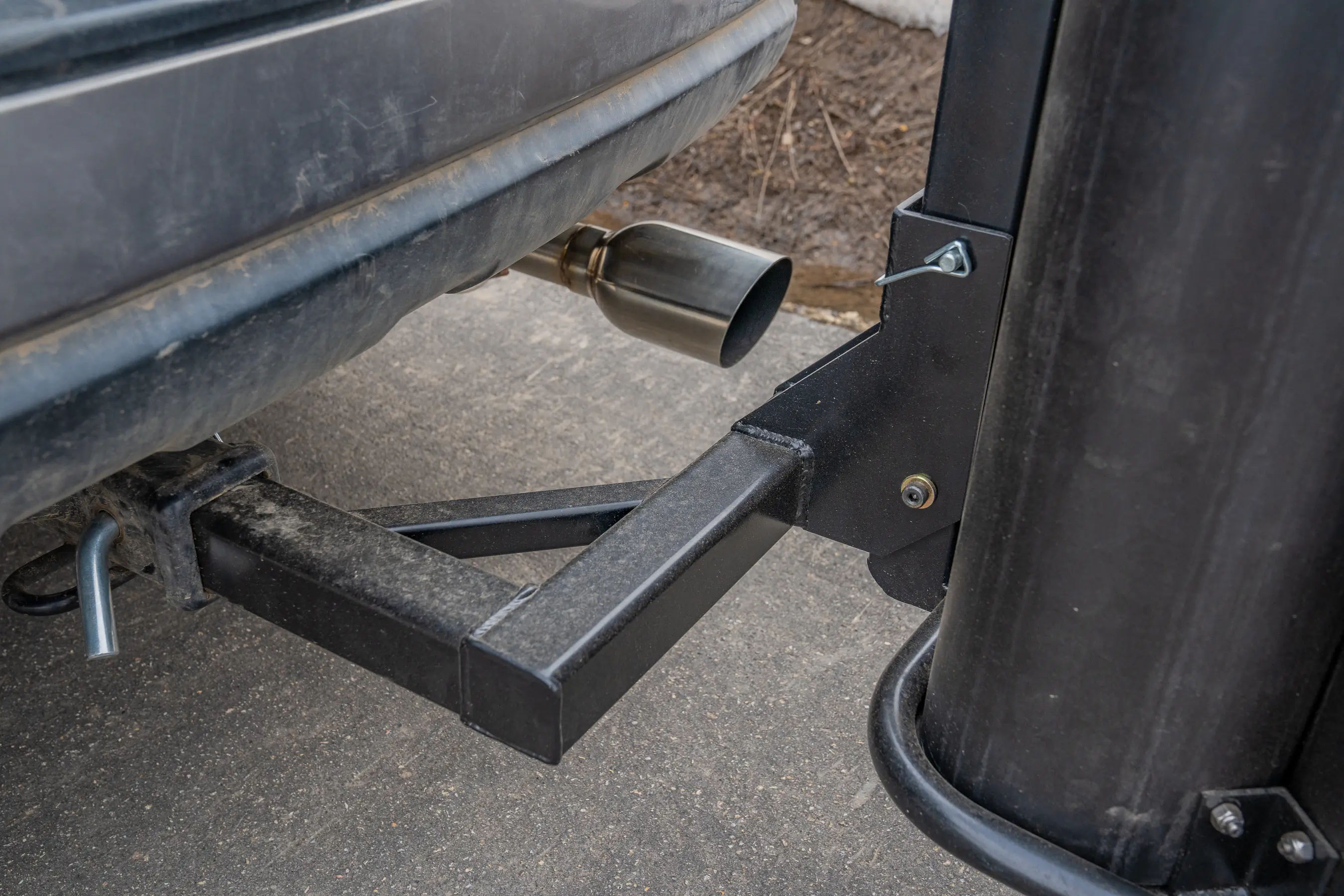 Hitches generally come in 1.25-inch and 2-inch sizing; (photo/Eric Phillips)