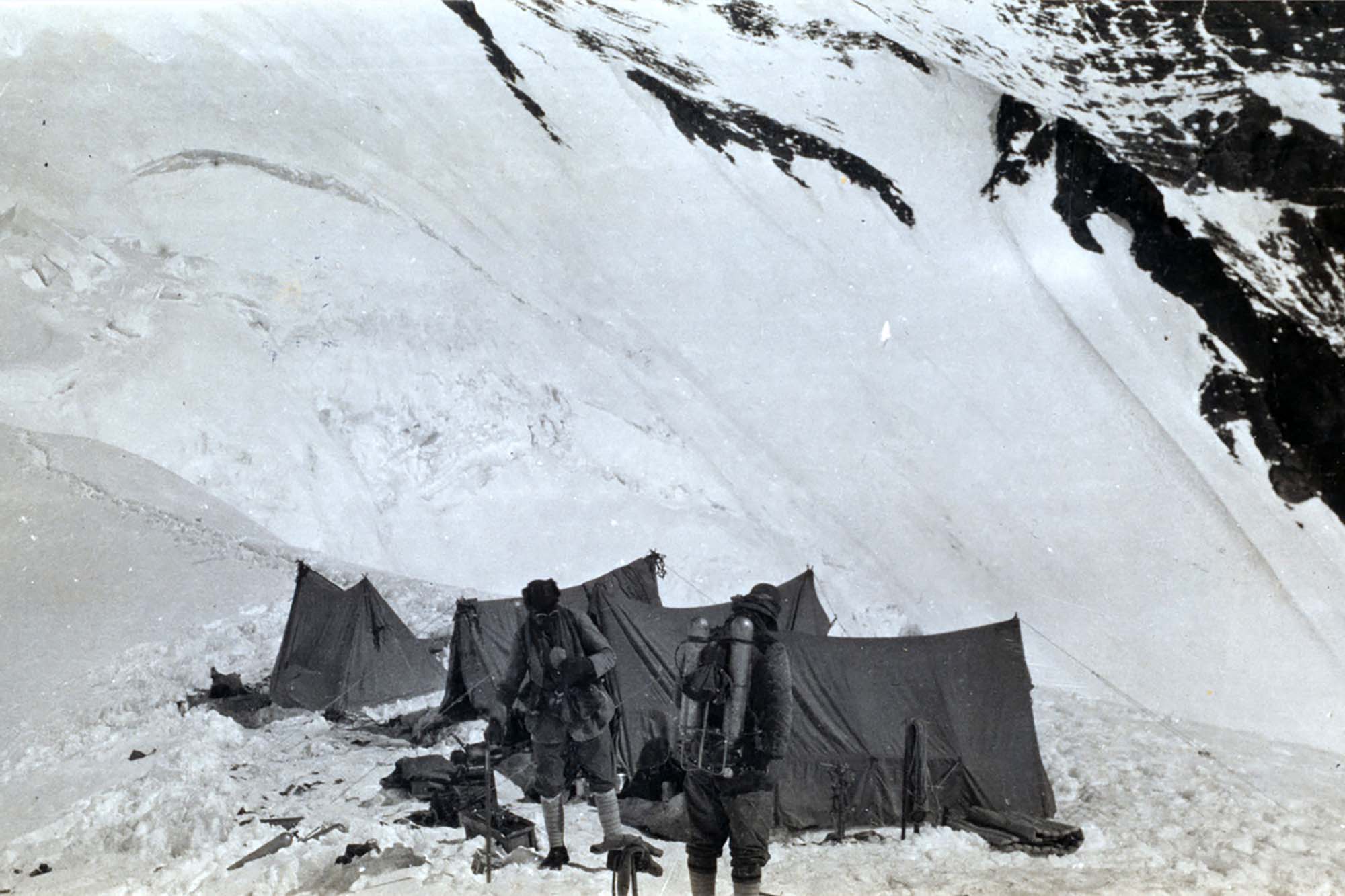 EverestDiscovery historical photo Andrew Irvine
