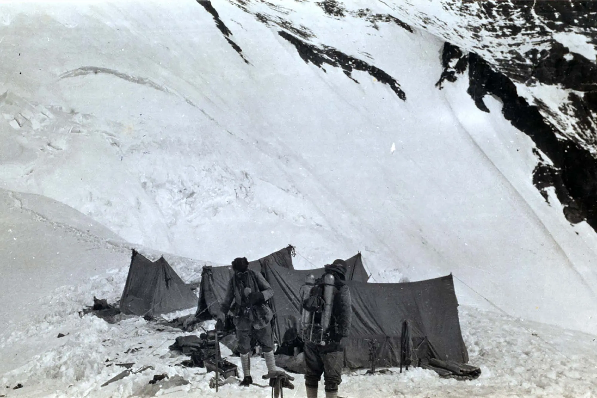 EverestDiscovery historical photo Andrew Irvine