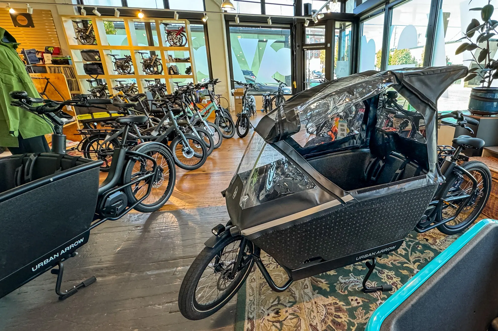 Urban Arrow Family Smart System Cargo Line Bike