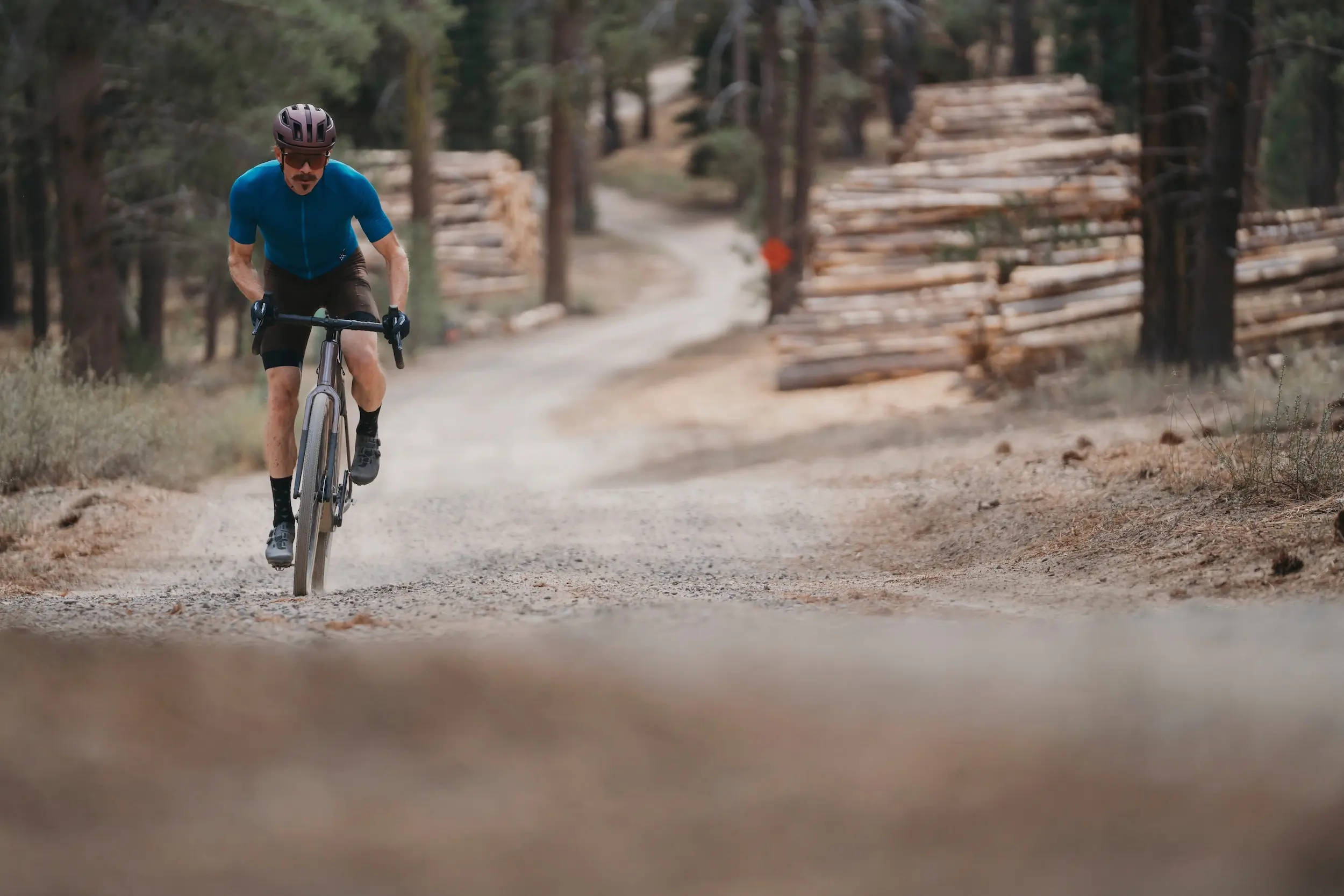 Jeremy Benson testing the Pearl Izumi Expedition PRO gravel bike shoes