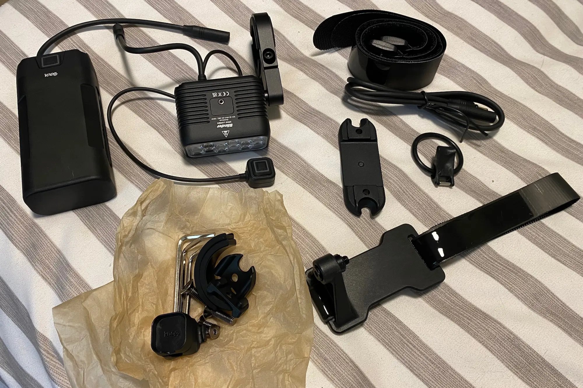 All of the parts that come with the Knog Blinder X 1800 mountain bike light