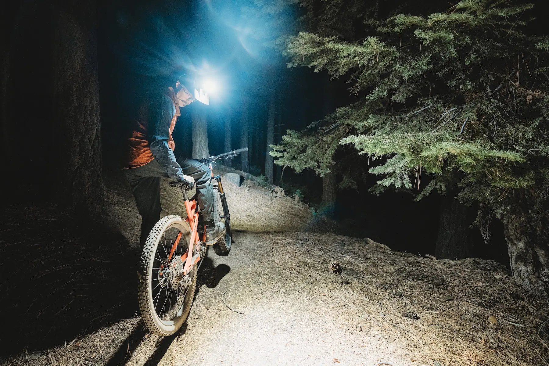 Riding with the Knog Blinder X 1800 and 2300 mountain bike lights