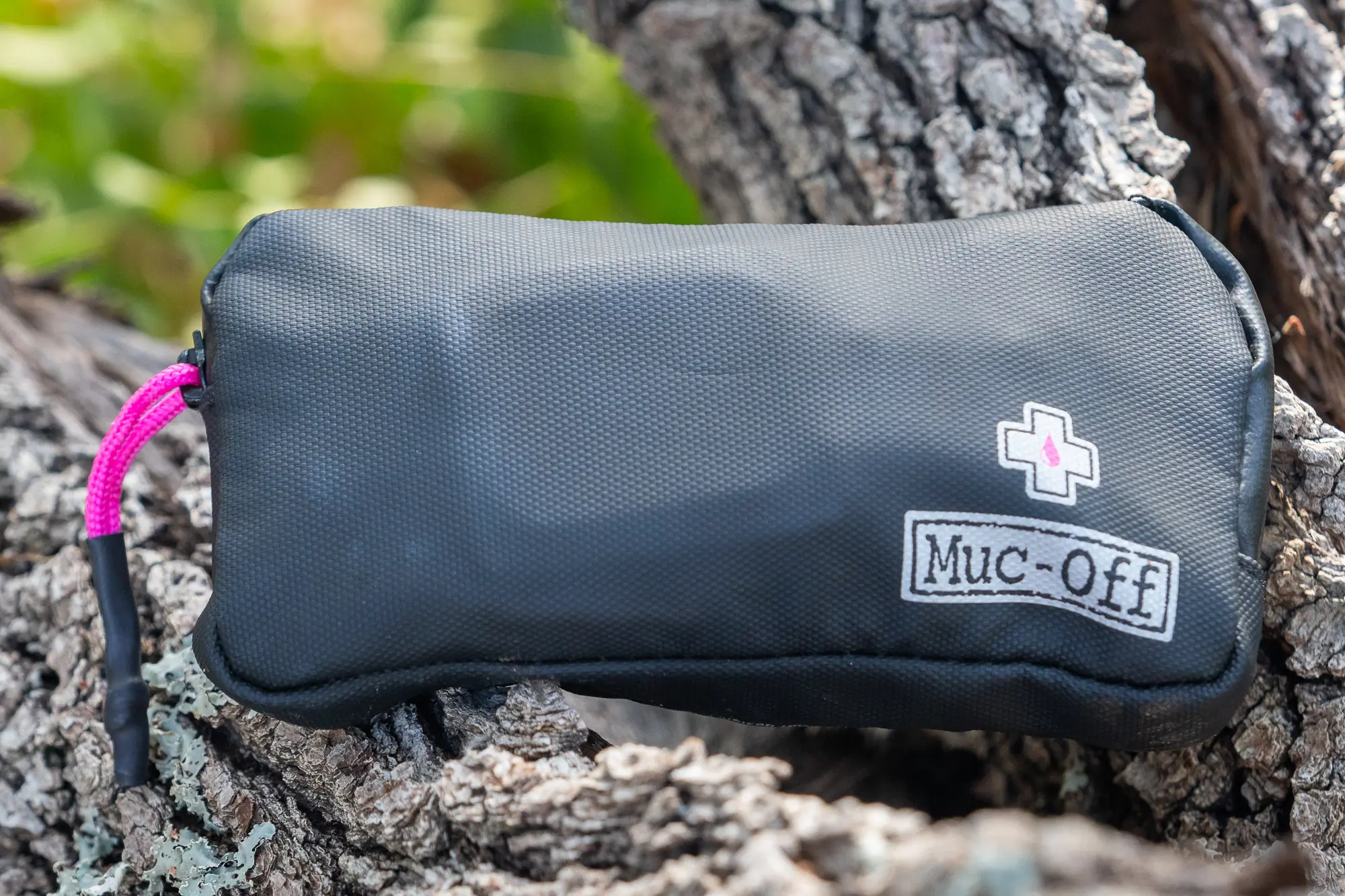 Muc-Off Waterproof Essentials Case