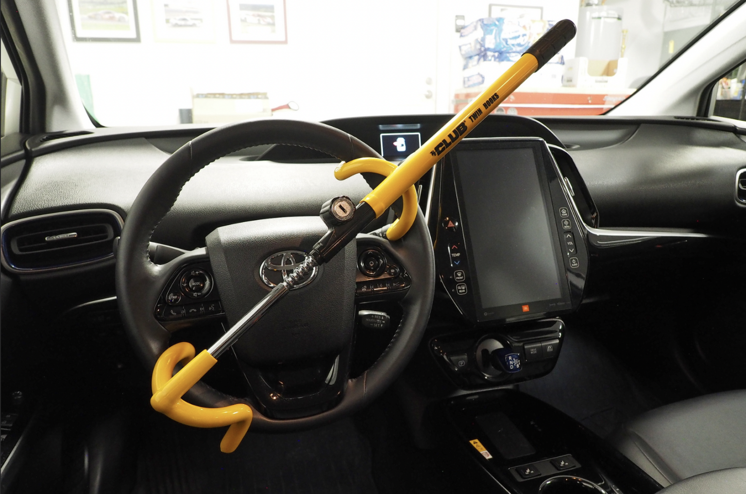 The Best Car Anti-Theft Devices and GPS Trackers of 2026 | GearJunkie ...