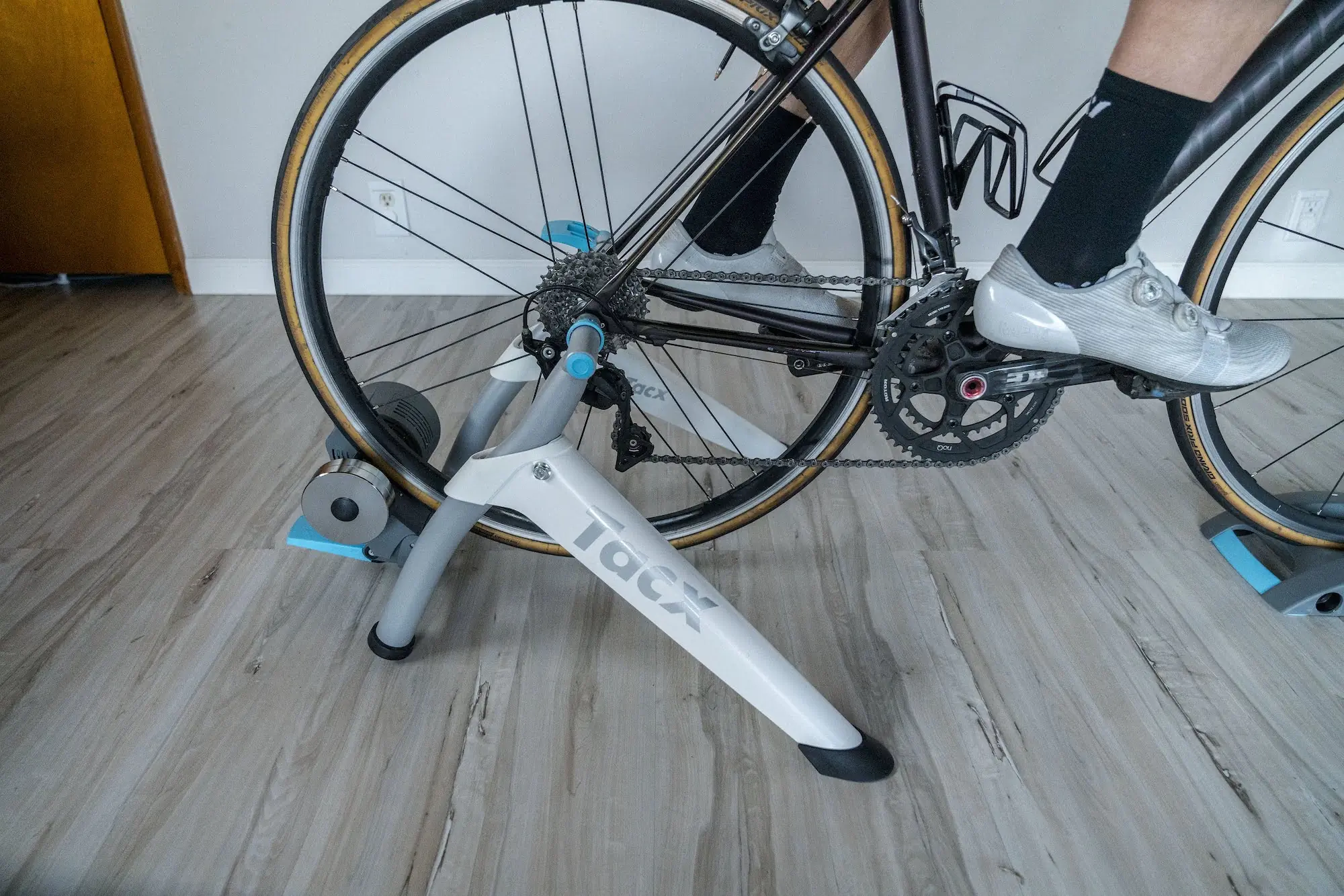 Riding the Garmin tacX flow bike trainer