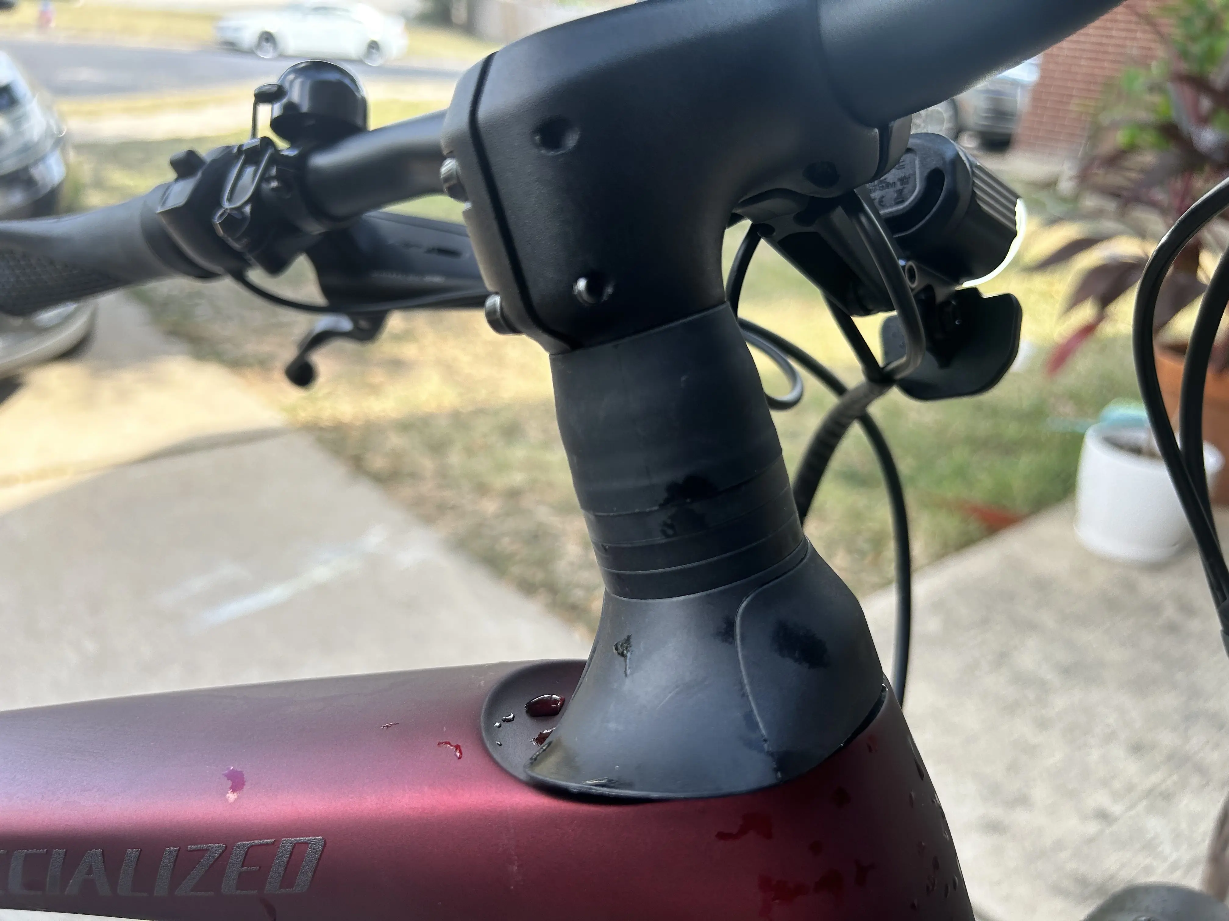 Specialized Vado SL Carbon 6.0 damper head set.