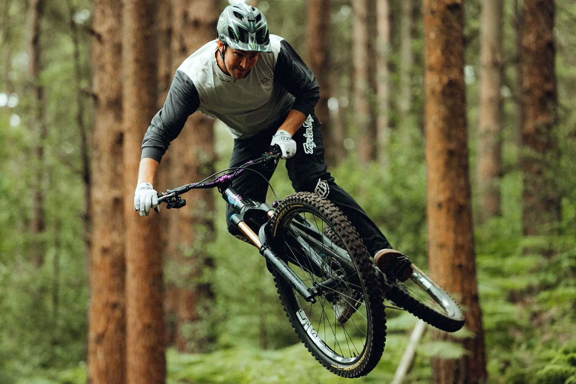 enve m8 wheel brenda 2024-schusler