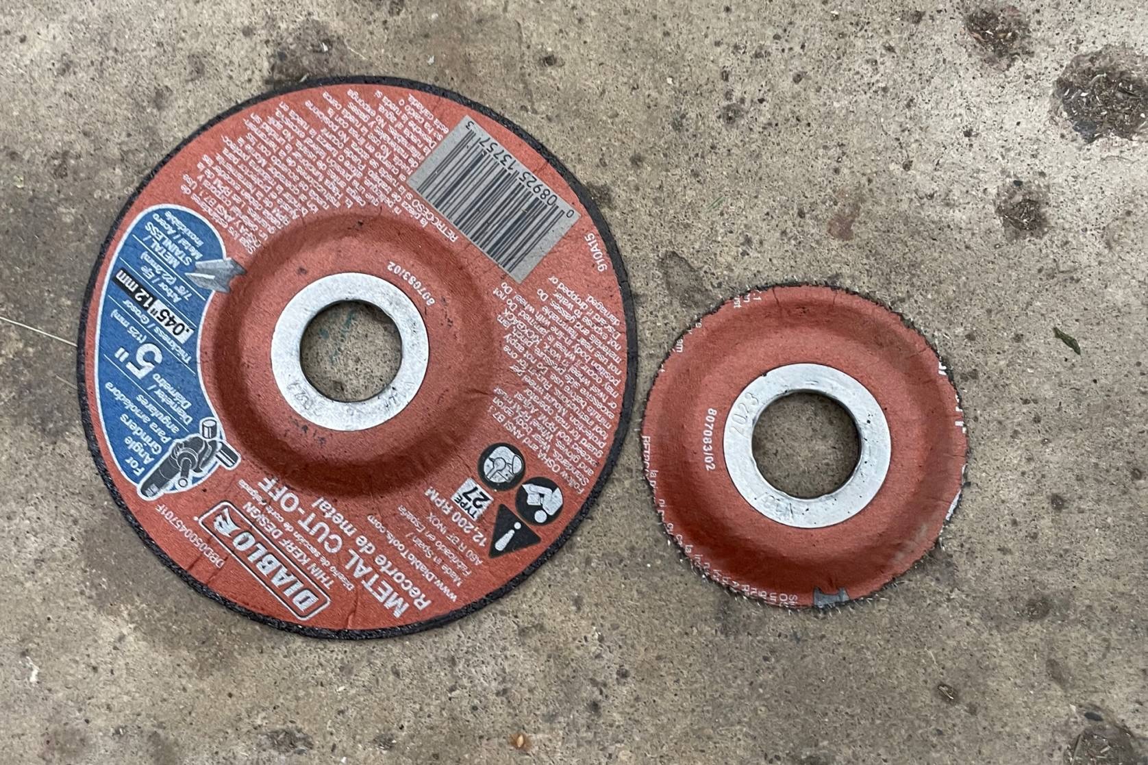 A new vs used grinder wheel comparison after trying to cut the Hiplok D1000 U-lock